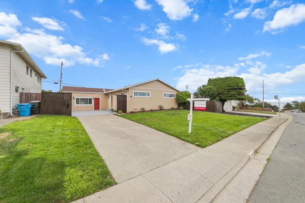 2700 Rollingwood Drive