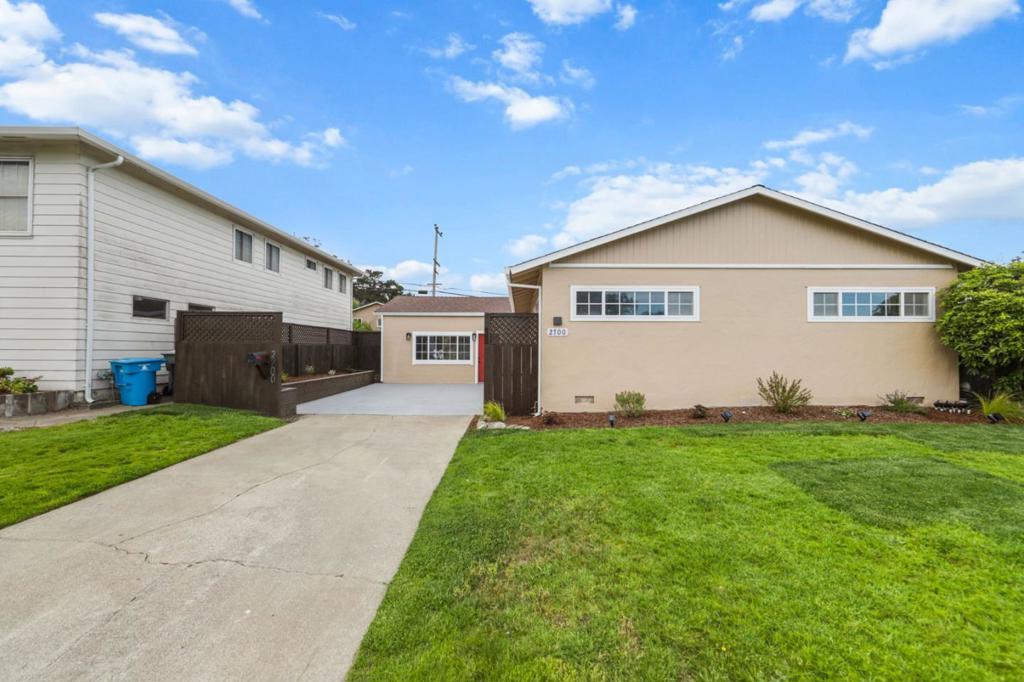2700 Rollingwood Drive
