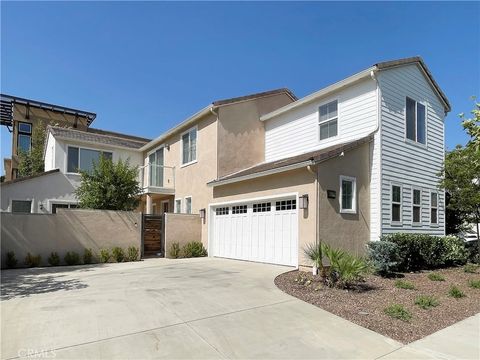 Photo of 417 W Bagnall Street, Glendora, CA 91740 (MLS # AR26111949)