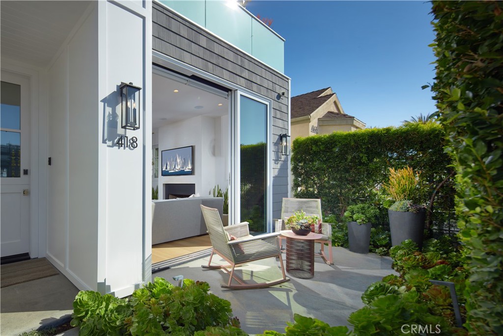 Corona del Mar North of PCH (CNHW) - Residential Lease