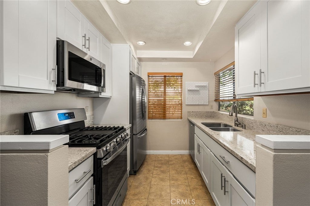162 Echo Run, Irvine CA 92614 - Photo 15