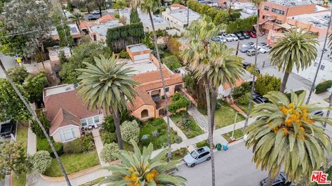 Photo of 127 S Carson Road, Beverly Hills, CA 90211 (MLS # 26666707)