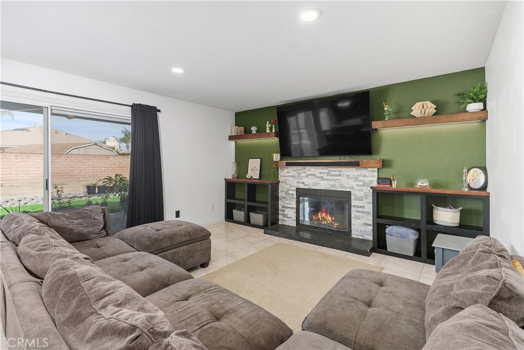 30318 Deer Meadow