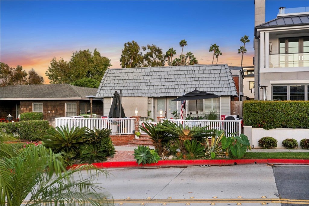 310 Fernleaf, Corona Del Mar CA 92625 - Photo 9