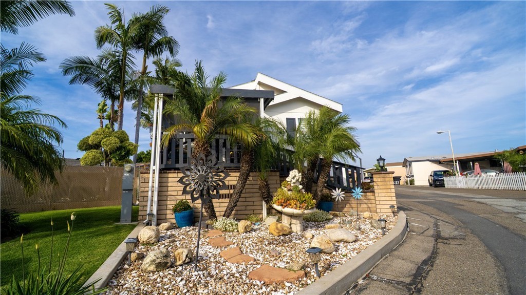 1414 W Central Avenue 98