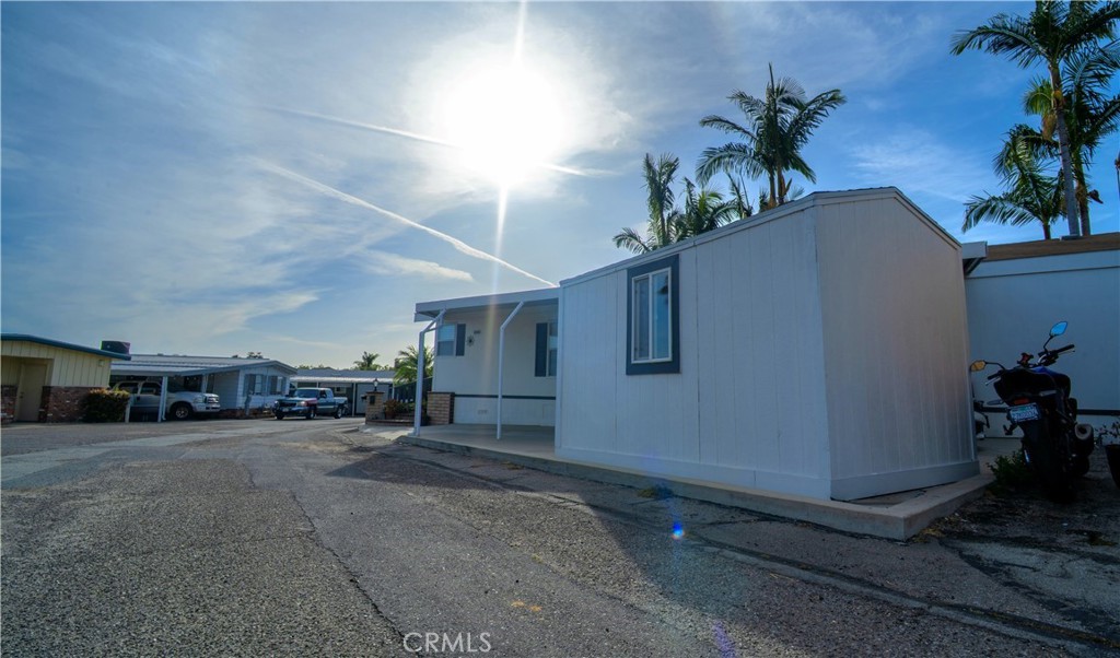 1414 W Central Avenue 98