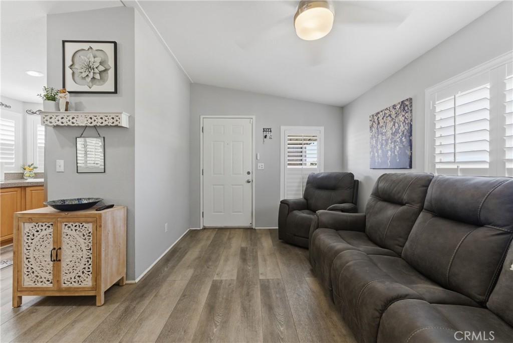 1414 W Central Avenue 98