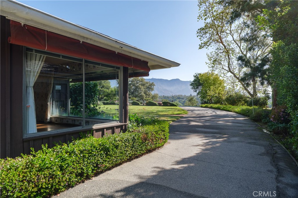 Properties 2 1157 Parkview Avenue