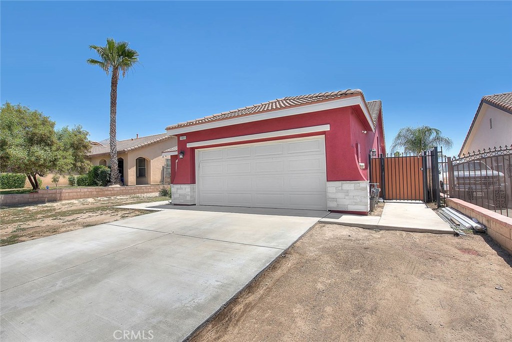 1503 Lynwood Way