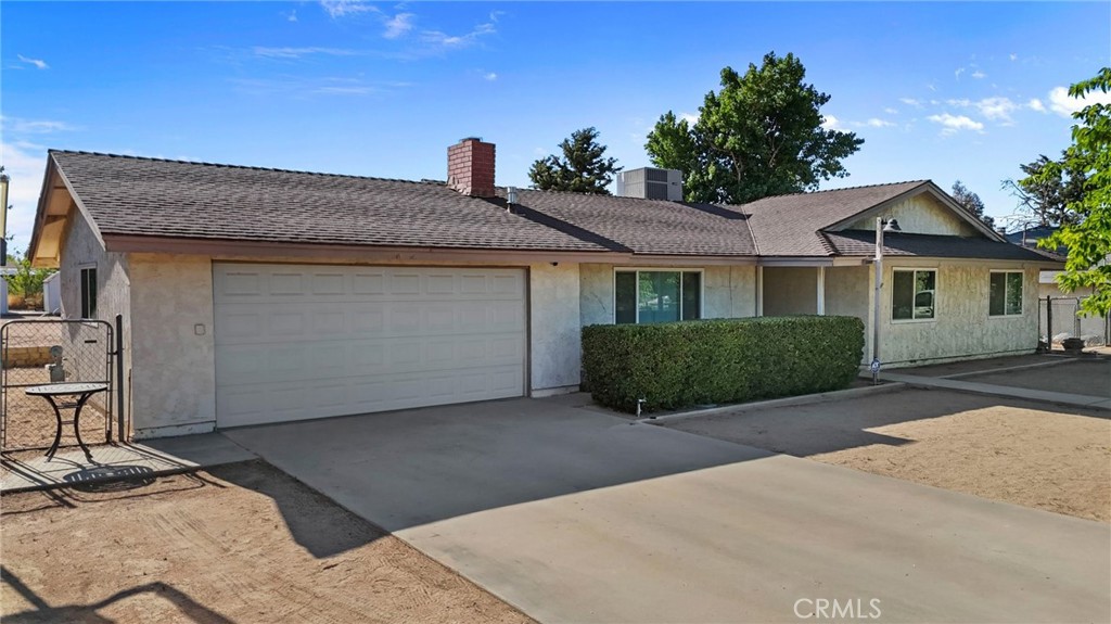8932 Hickory
