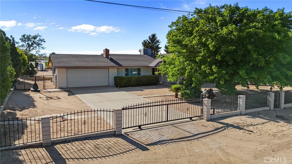 8932 Hickory