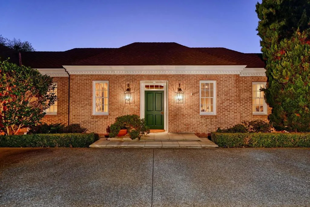 La Jolla, California 92037, United States, 3 Bedrooms Bedrooms, ,4 BathroomsBathrooms,Residential,Active,204365