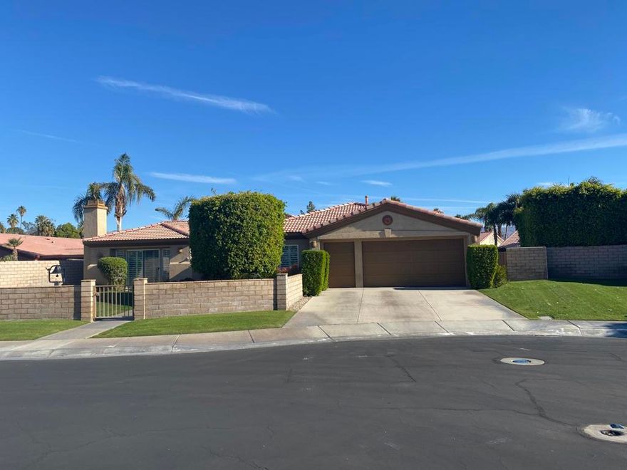 Located in an exclusive section of Indian Palms called Starlight Estates where homeowner's dues are only $65 per month. The large courtyard entry offers privacy while the rear yard just waiting for that custom pool and spa. This is one of the largest lots in Indian Palms.