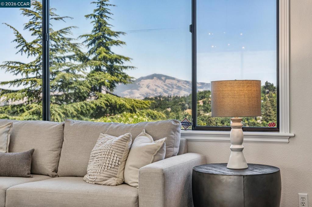 6 Tanglewood Lane LN, Lafayette CA 94549