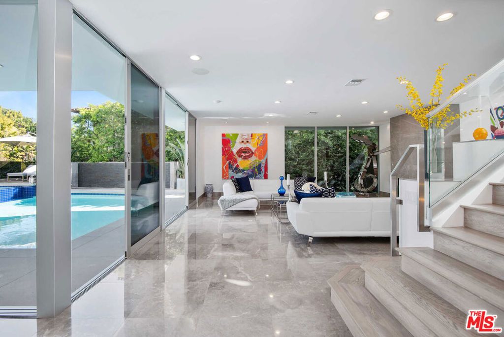 Photo of 1250 Angelo Drive, Beverly Hills, CA 90210 (MLS # 26673387)