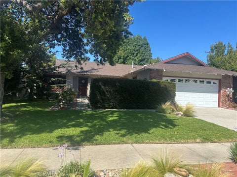 Photo of 6801 Canterbury DR, Huntington Beach, CA 92647 (MLS # OC26209035)