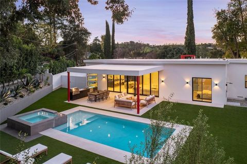 22020 Alizondo Woodland Hills CA 91364