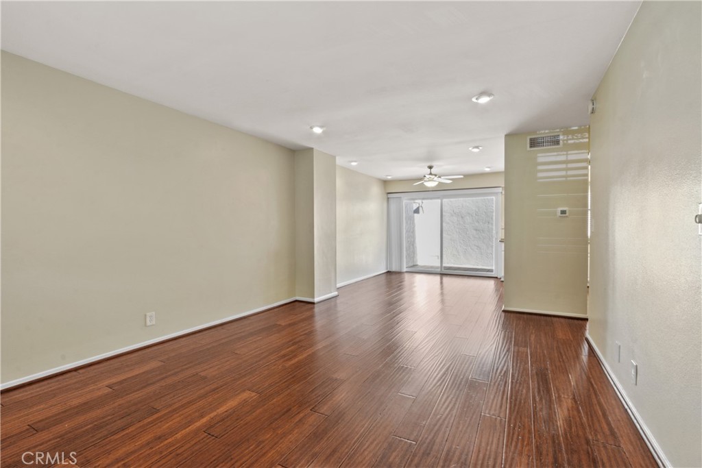2438 Vista Hogar