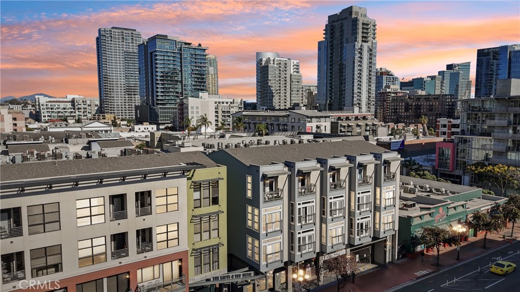 Quintessential Historic Gaslamp Loft! Welcome to this LOW HOA prime end-unit condo located on Sixth Avenue in the heart of Downtown San Diego, just one block from the iconic Gaslamp District. Offering 1 bedroom, 1 bath, open floor plan and stylish living, this city condo combines modern convenience with historic charm. Step outside your door and experience the energy of the Gaslamp Quarter with its red brick–lined streets, signature lampposts, and a 100% walk score—music, food, comedy, and entertainment are truly at your fingertips. Inside, you’ll find custom cabinetry throughout, abundant natural light, and the perfect blend of comfort and function. Whether you’re looking for a vibrant urban lifestyle or a turnkey investment in one of San Diego’s most sought-after locations, this condo is a rare opportunity to own a piece of downtown living at its best.