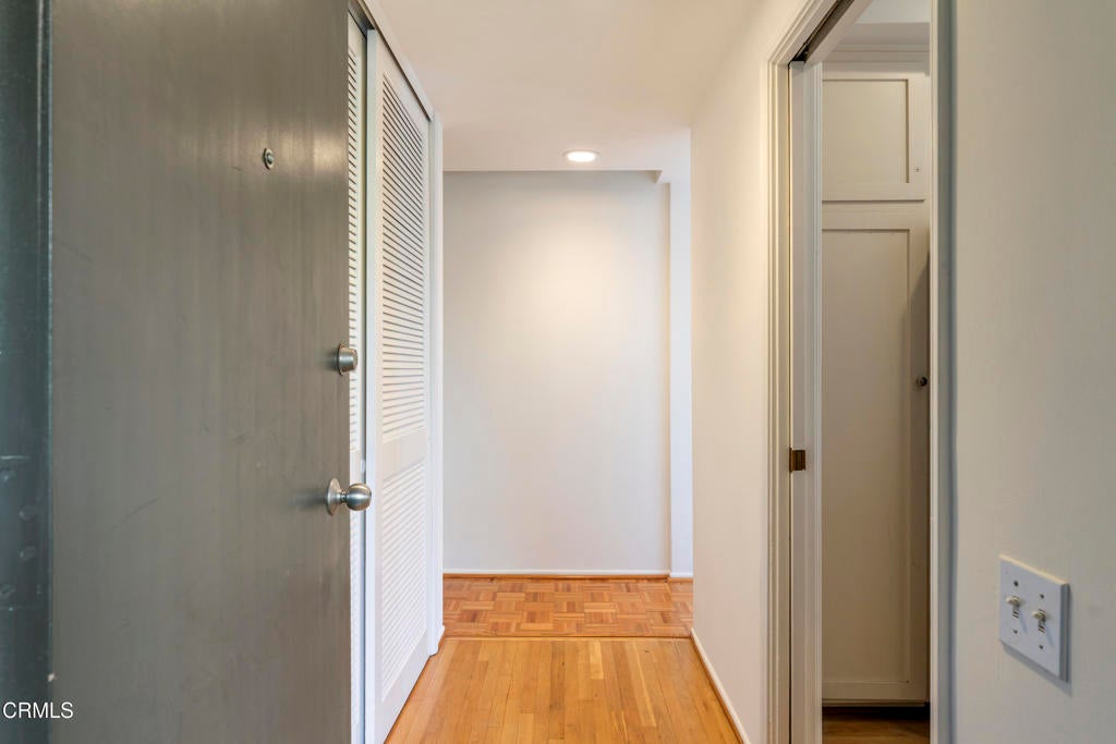 960 San Pasqual 205