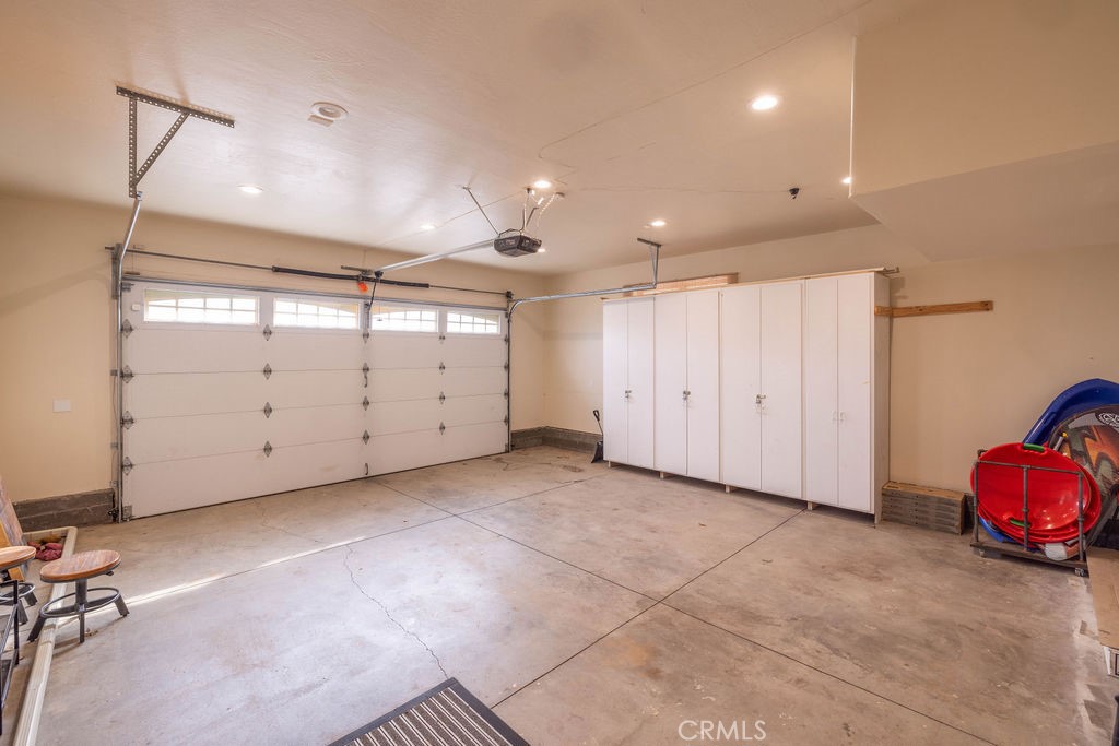 Big Bear Lake, California, 92315, United States, 4 Bedrooms Bedrooms, ,3 BathroomsBathrooms,Residential,Active,2023396