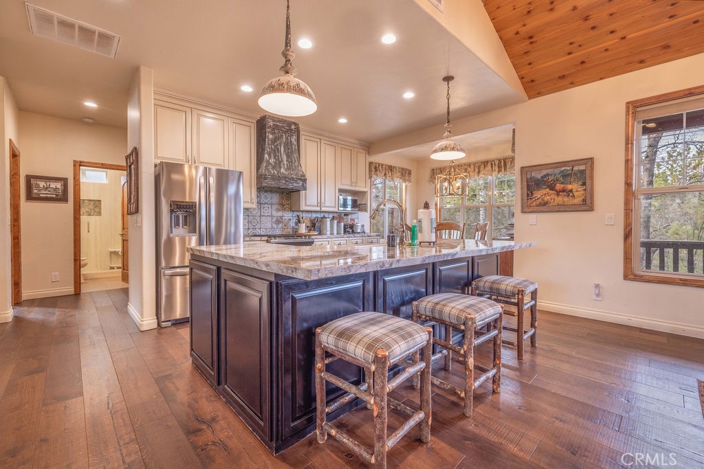 Big Bear Lake, California, 92315, United States, 4 Bedrooms Bedrooms, ,3 BathroomsBathrooms,Residential,Active,2023396