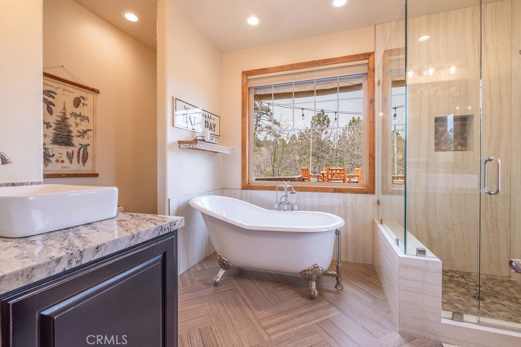 Big Bear Lake, California, 92315, United States, 4 Bedrooms Bedrooms, ,3 BathroomsBathrooms,Residential,Active,2023396