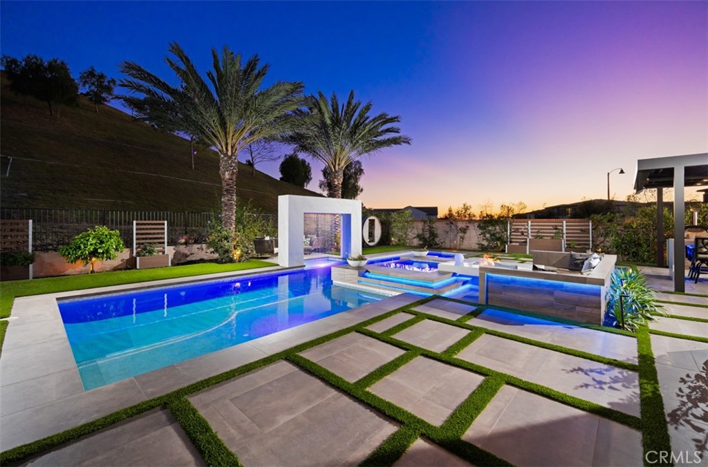 26600 Paseo Retirada