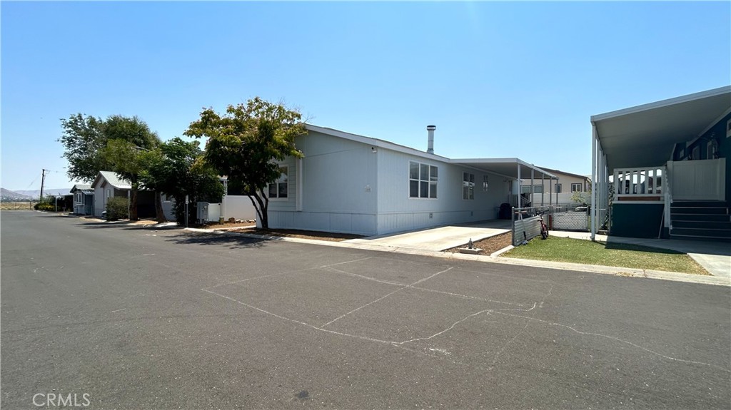 20843 Waalew Road C148