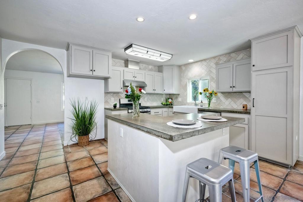 Paradise Hills - Residential