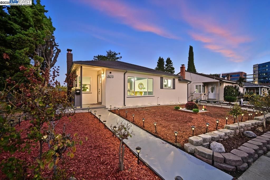 Photo of 19770 Sprague Ct Ct, Castro Valley, CA 94546 (MLS # 41115261)