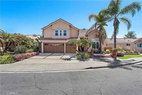 Photo of 28482 La Plumosa, Laguna Niguel, CA 92677 (MLS # OC26128189)