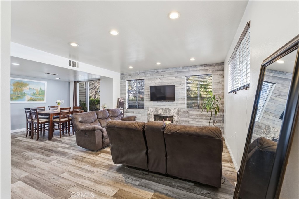 517 Orange Grove