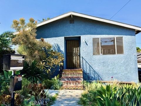 Photo of 964 W 2nd St, San Pedro, CA 90731 (MLS # PV26091230)