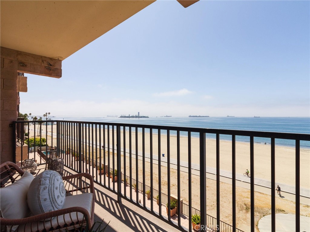 1750 E Ocean Boulevard 213