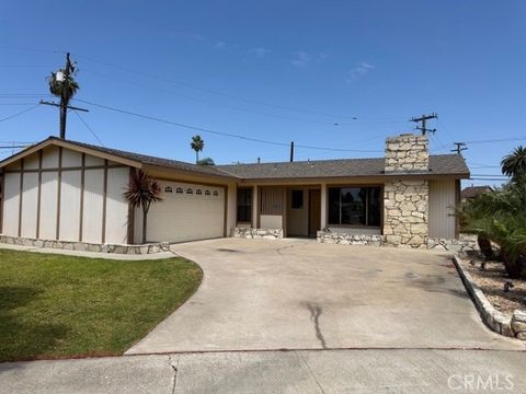 Photo of 6951 Lenis Cir, Huntington Beach, CA 92647 (MLS # OC26091834)