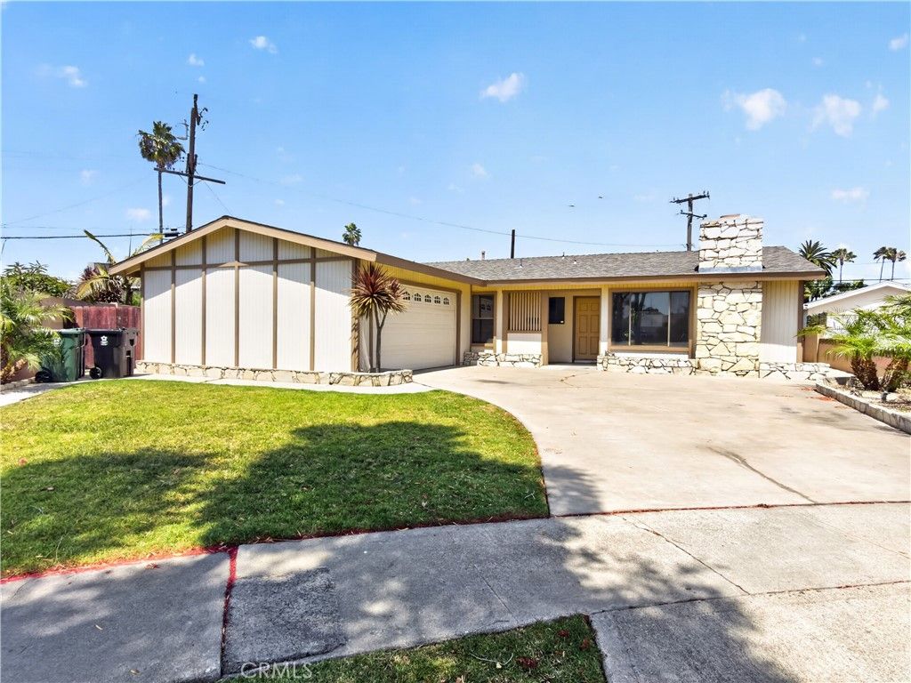 Photo of 6951 Lenis Cir, Huntington Beach, CA 92647 (MLS # OC26091834)