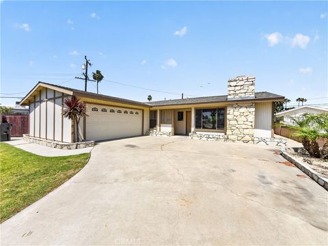 Photo of 6951 Lenis Cir, Huntington Beach, CA 92647 (MLS # OC26091834)