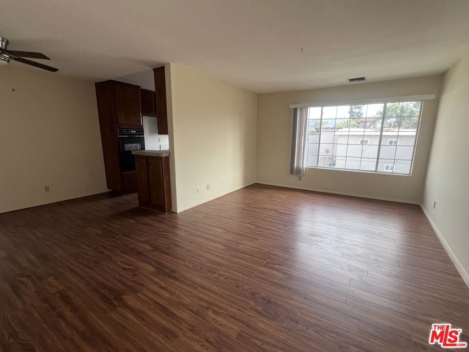 Modern and inviting 2-bedroom, 2-bathroom apartment with a bright, open living space and plenty of natural light. The updated kitchen features sleek countertops and modern appliances, with spacious bedrooms and bathrooms for added comfort. Enjoy central air conditioning for year-round climate control, plus on-site pool and laundry. Situated in a sought-after neighborhood with convenient access to local shops, dining, and public transit--ideal for anyone looking for comfortable, contemporary city living.