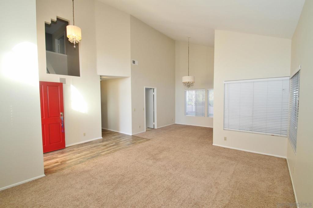12576 Sundance Ave