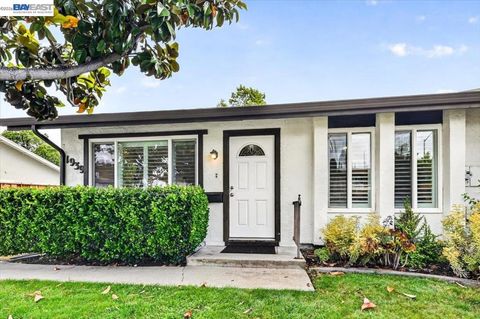 Photo of 1939 De Vaca Way, Livermore, CA 94550 (MLS # 41136467)