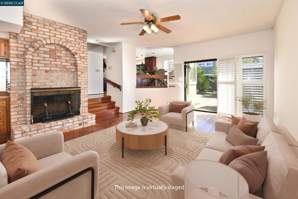 HIDDEN LAKE - Residential