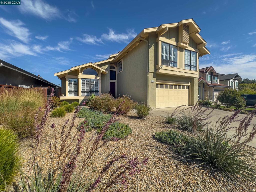 HIDDEN LAKE - Residential
