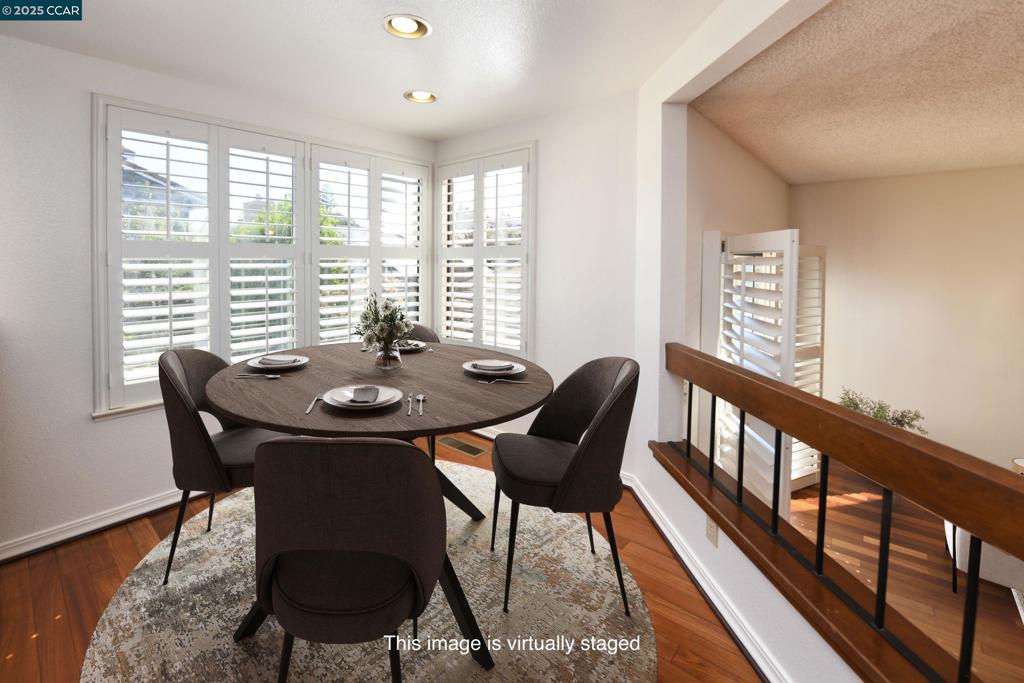 HIDDEN LAKE - Residential