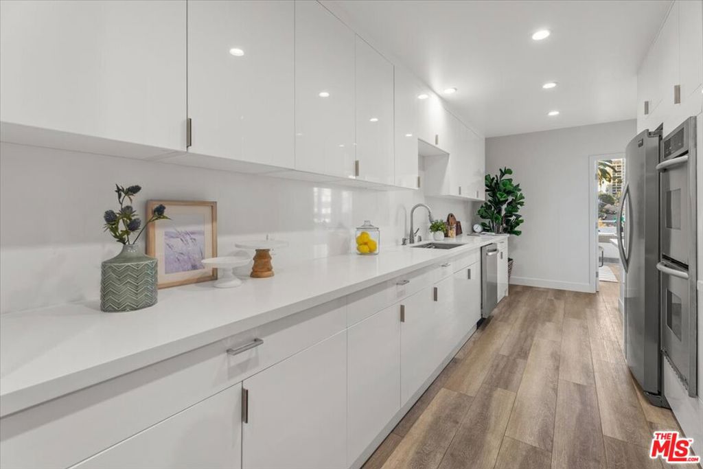 1333 S Beverly Glen Boulevard 405