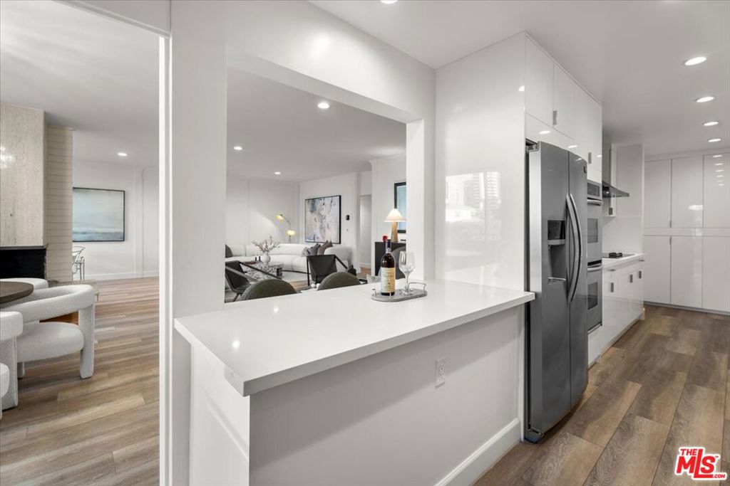 1333 S Beverly Glen Boulevard 405