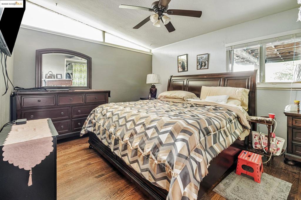 CASTLEWOOD AREA - Residential