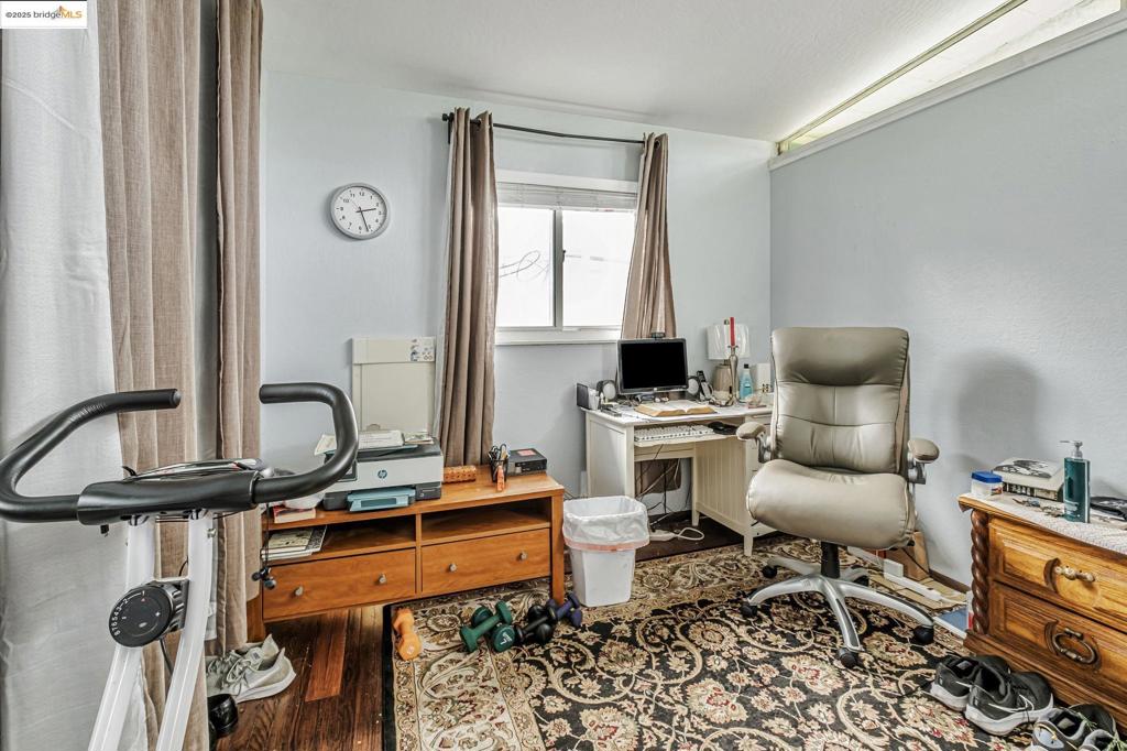CASTLEWOOD AREA - Residential