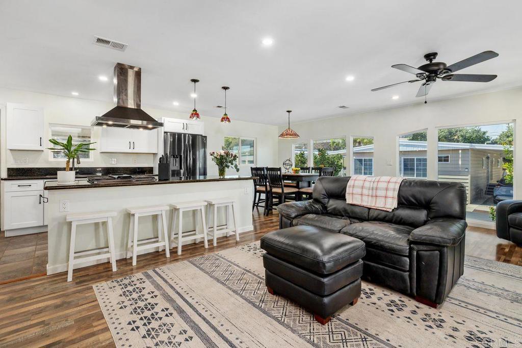 8301 Mission Gorge Road 86