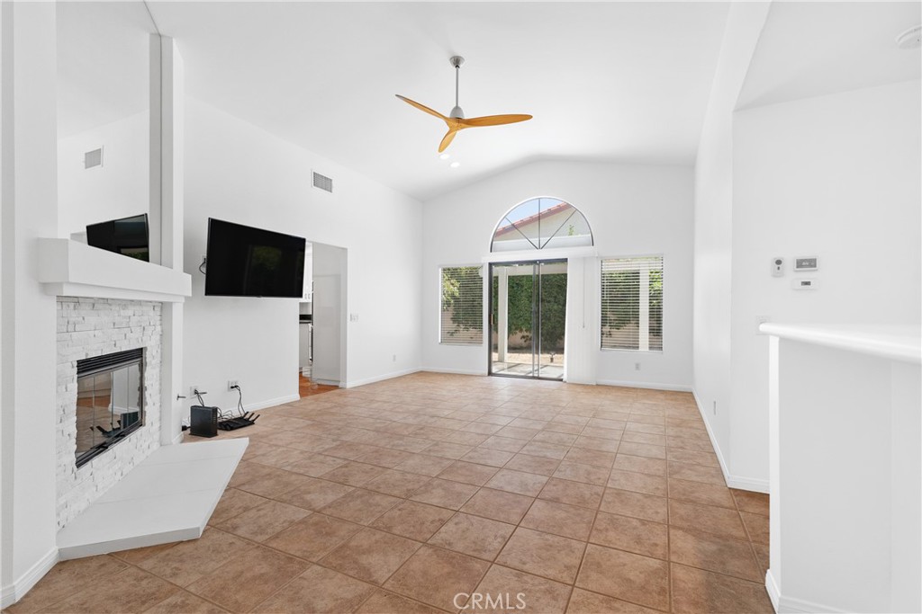 San Marino (32176) - Residential Lease